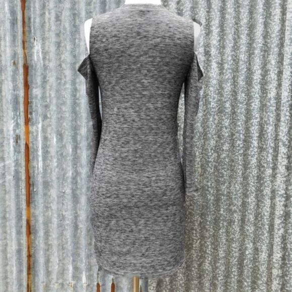 Amelia Cutout Shoulder Dress Bodycon by Poof‎ - Picture 6 of 7